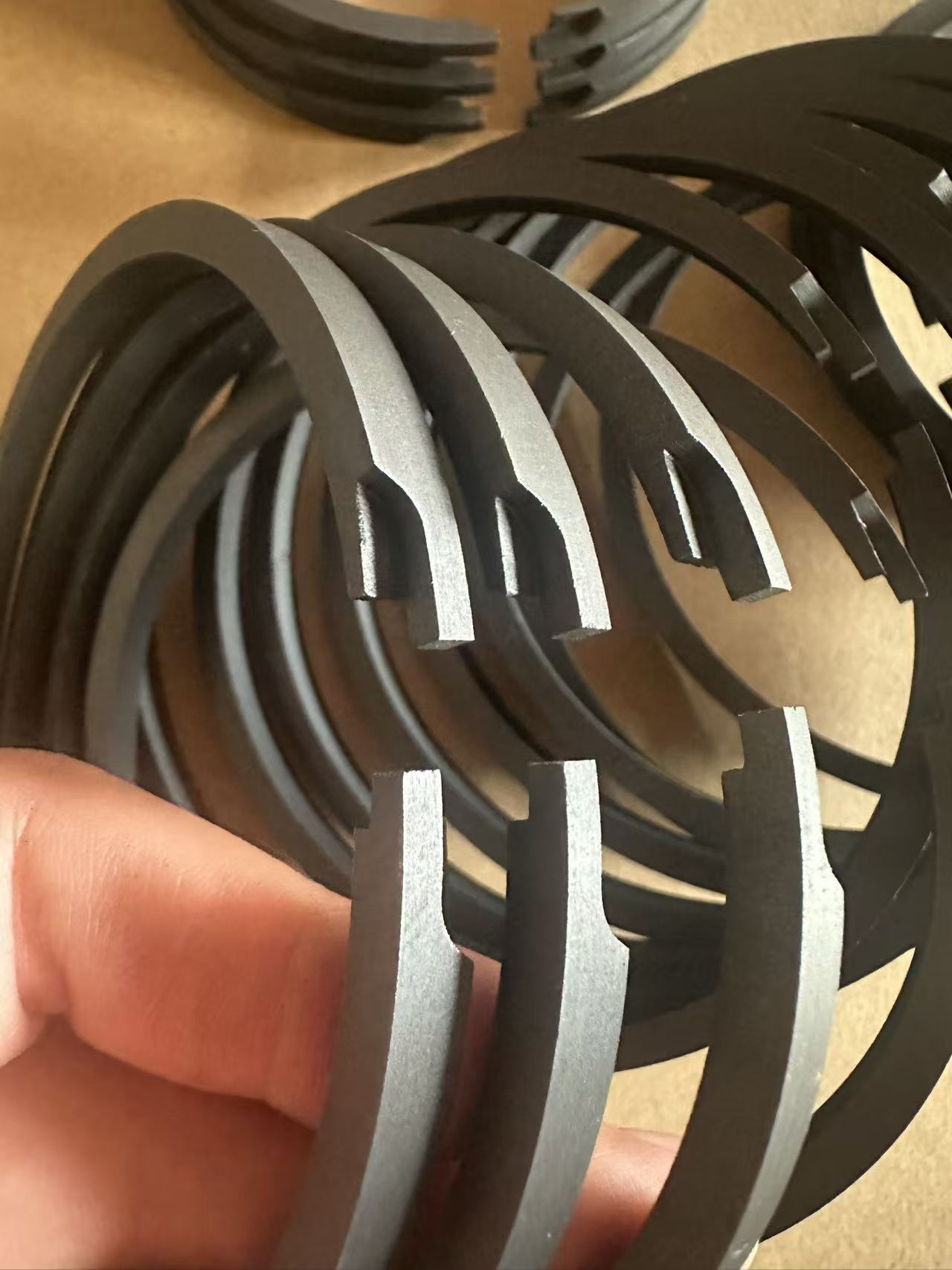 插口活塞環